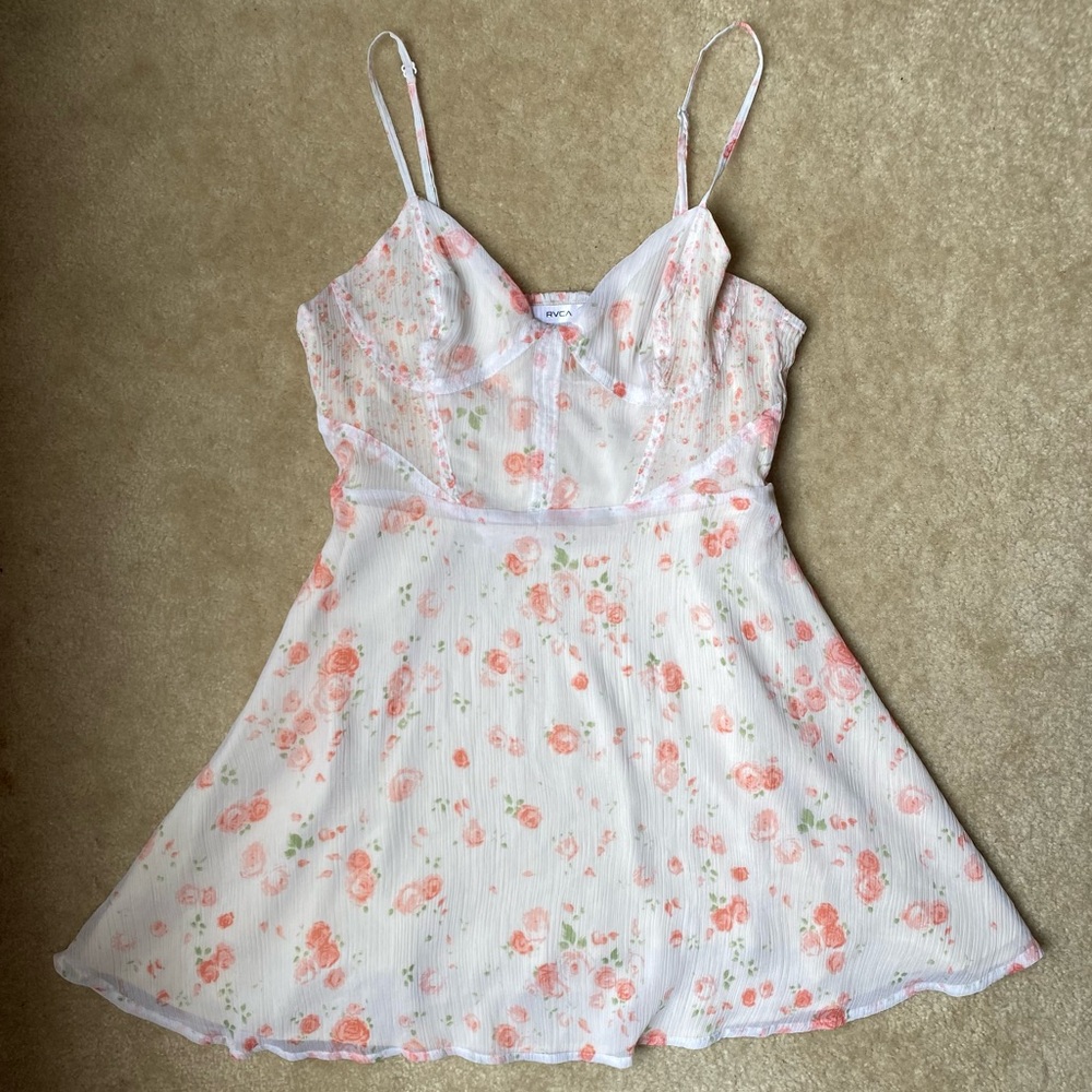 RVCA Coquette Feminine Pink and White Floral Print Flowy Dress Sz Medium Size M